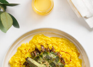 Risotto allo zafferano con carciofi alla giudia Risotto allo zafferano con carciofi alla giudia