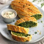 Strudel con cime di rapa e cavolo nero