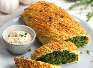 Strudel con cime di rapa e cavolo nero