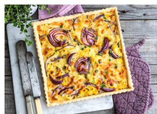 Torta salata di farro con patate, cipolla rossa e capperi