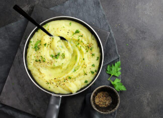 Purè di patate e gambi di broccoli