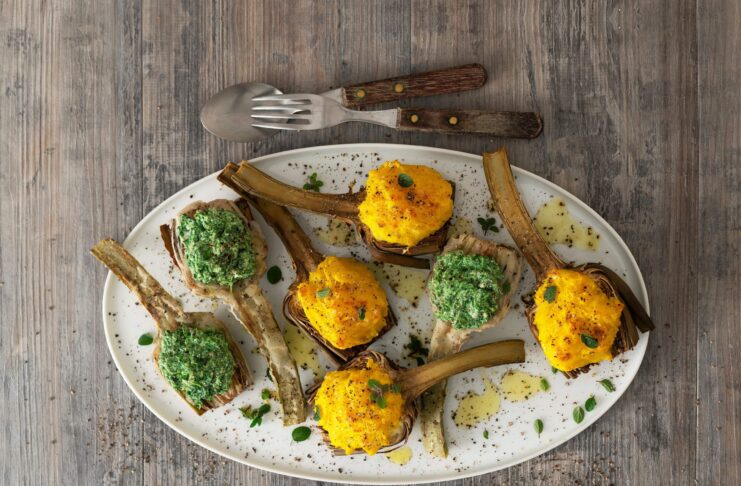 Carciofi al forno e fritti al doppio ripieno speziato