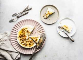 Cheesecake alla greca con yogurt, noci e miele