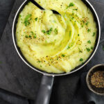 Purè di patate e gambi di broccoli
