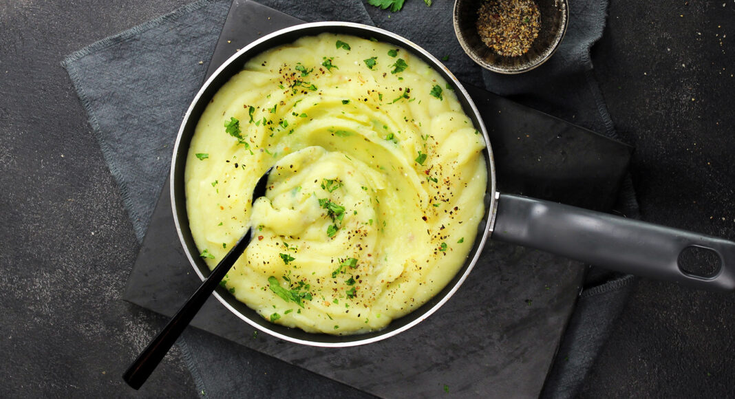 Purè di patate e gambi di broccoli
