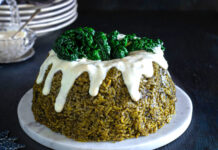 Timballo di riso al cavolo nero con fonduta di pecorino