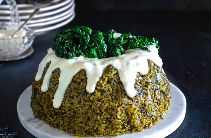 Timballo di riso al cavolo nero con fonduta di pecorino