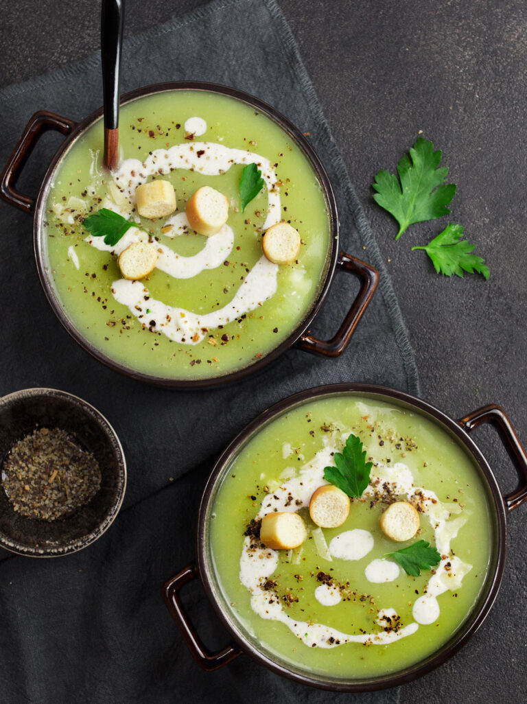 Vellutata verde di gambi di broccoli