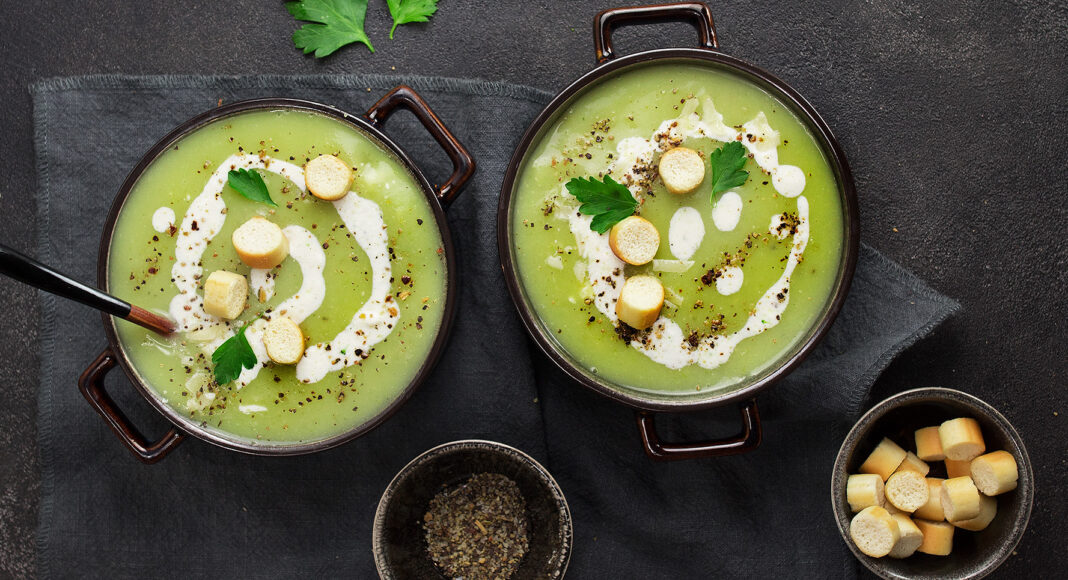 Vellutata verde di gambi di broccoli
