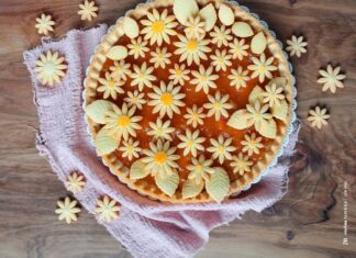 crostata floreale