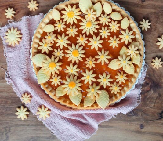 crostata floreale
