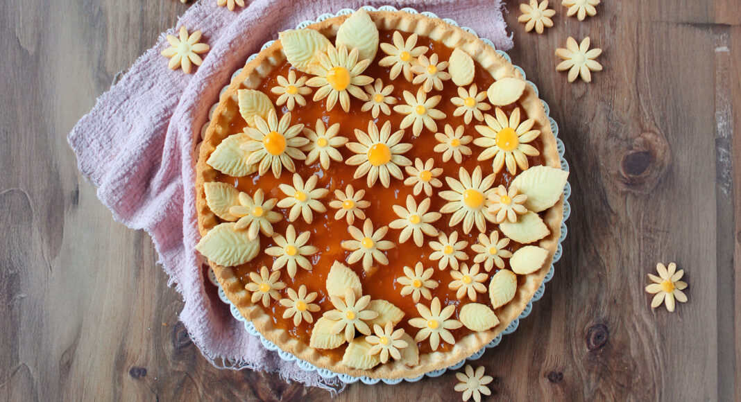 Crostata floreale