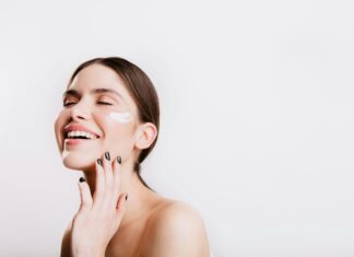 Maschera viso fai da te da fare in primavera
