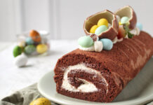 Rotolo di Pasqua al cacao con mousse bianca