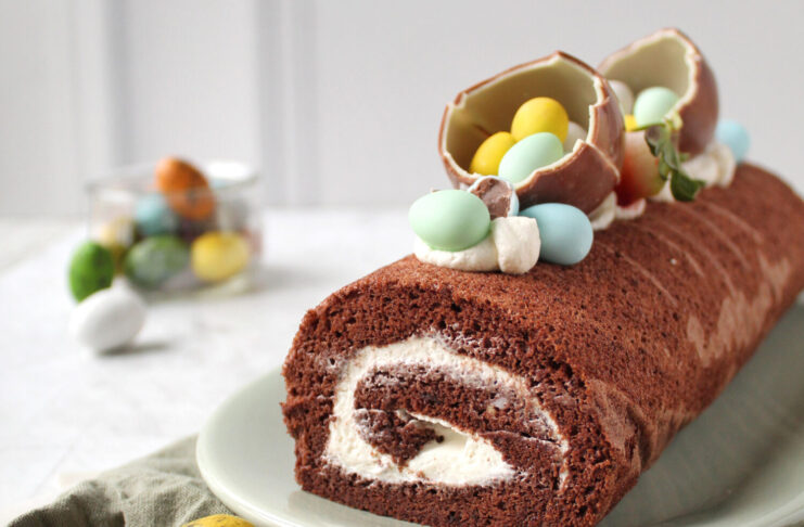 Rotolo di Pasqua al cacao con mousse bianca