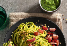Spaghetti al pesto di foglie e ravanelli arrosto