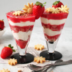 Tiramisù alle fragole nel bicchiere