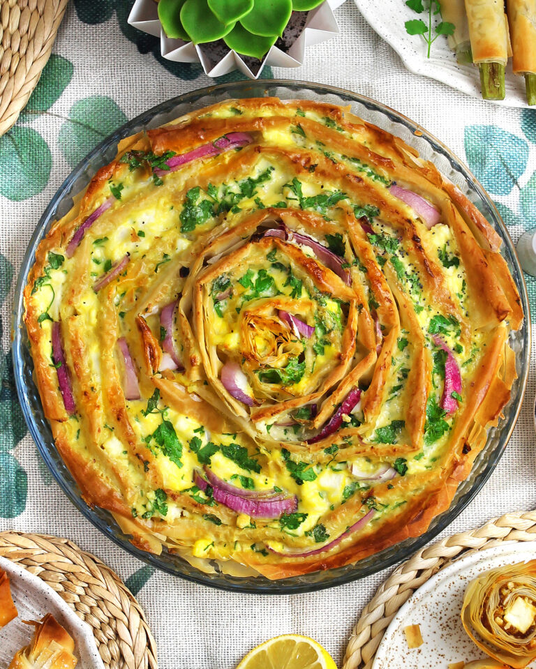 Torta salata di fillo, crescenza e cipolle rosse