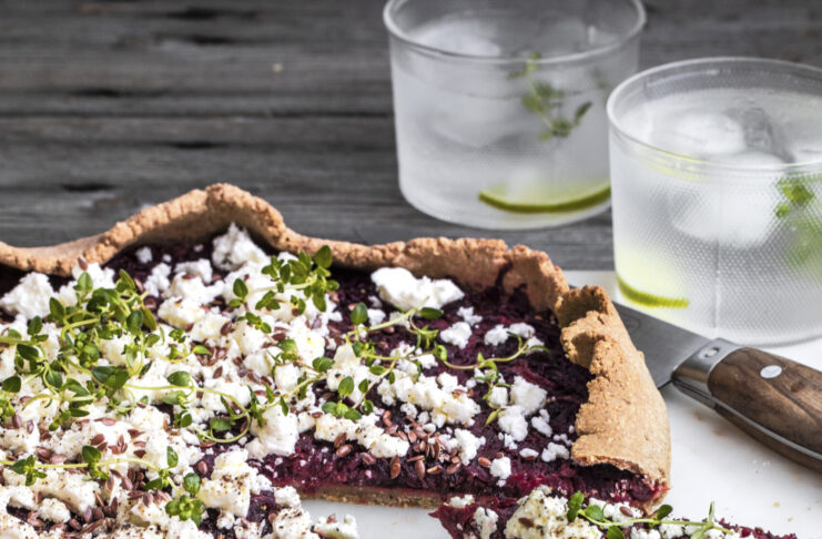 galette di grano saraceno con barbabietole e feta