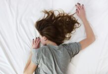 Aprile dolce dormire? Sì, ma solo se mangi verde. Ecco come Cosa mangiare per dormire meglio
