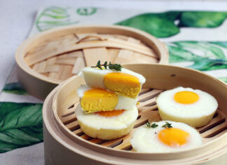 Uova in cocotte al vapore