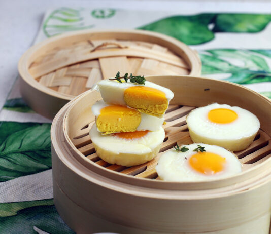 Uova in cocotte al vapore