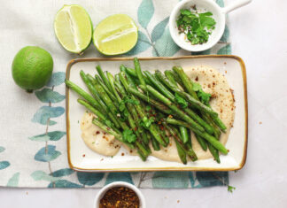 Fagiolini croccanti su tahini soffice