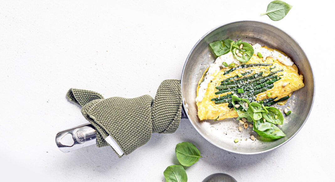 Omelette soufflé con fagiolini, ricotta e pinoli