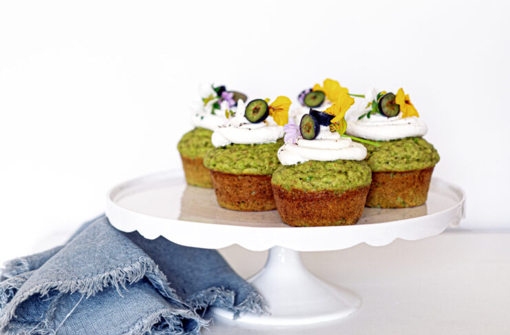 Cupcake ai piselli con crema di formaggio