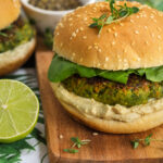 Burger verdi di lupini e spinaci al timo