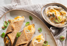 Cannoli di pane con paté e bottarga vegan