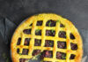 Crostata vegana salata di patate e cipolle rosse