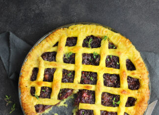 Crostata vegana salata di patate e cipolle rosse