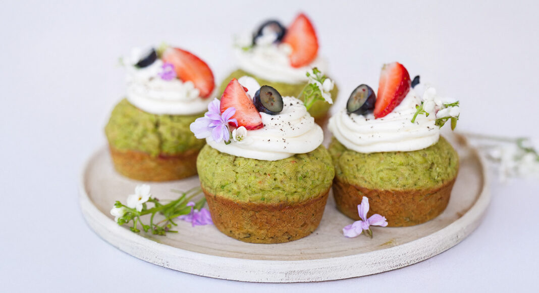 Cupcake ai piselli con crema di formaggio