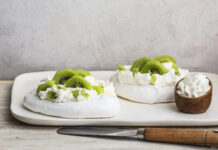 Mini pavlove vegan ai kiwi