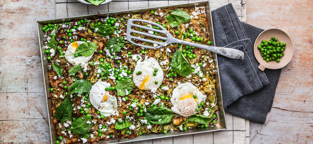 rosti-zucchine-piselli Rösti alle zucchine, con piselli e uova poché