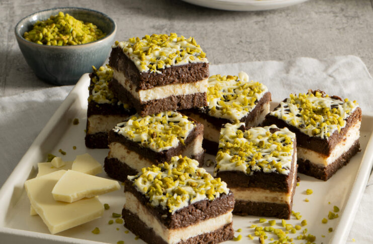 Brownies senza glutine al cacao con mandorle, anacardi e pistacchi