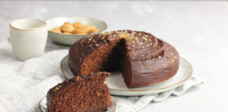 Torta di quinoa e datteri al cioccolato