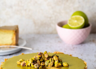 Cheesecake vegan di avocado e pistacchi