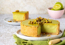 Cheesecake vegan di avocado e pistacchi