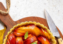 Crostata vegana di pesche nettarine con frolla all’olio