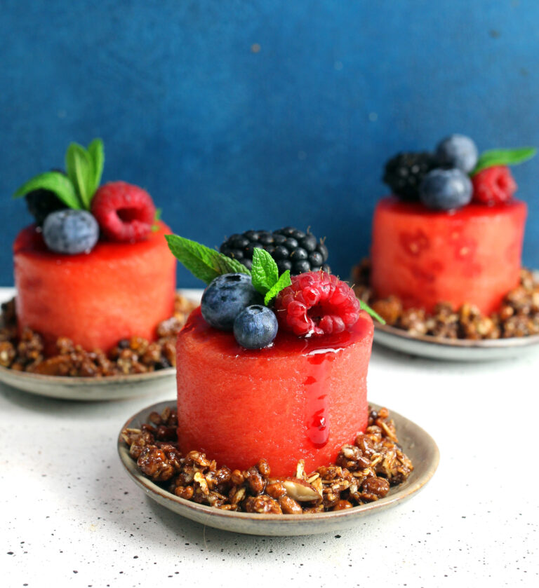 Dessert di anguria con croccante al miele