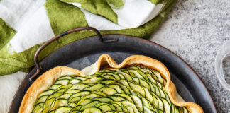 Quiche di zucchine con tapenade rossa