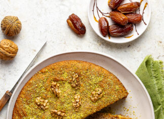 Torta libanese di datteri e noci