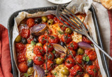 Zuppa al forno di pomodorini e feta alla greca