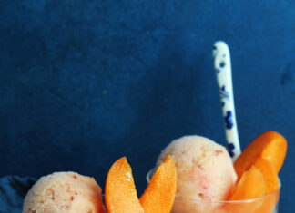 Gelato di albicocche, carote e yogurt alla vaniglia