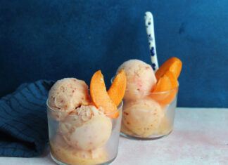 Gelato di albicocche, carote e yogurt alla vaniglia