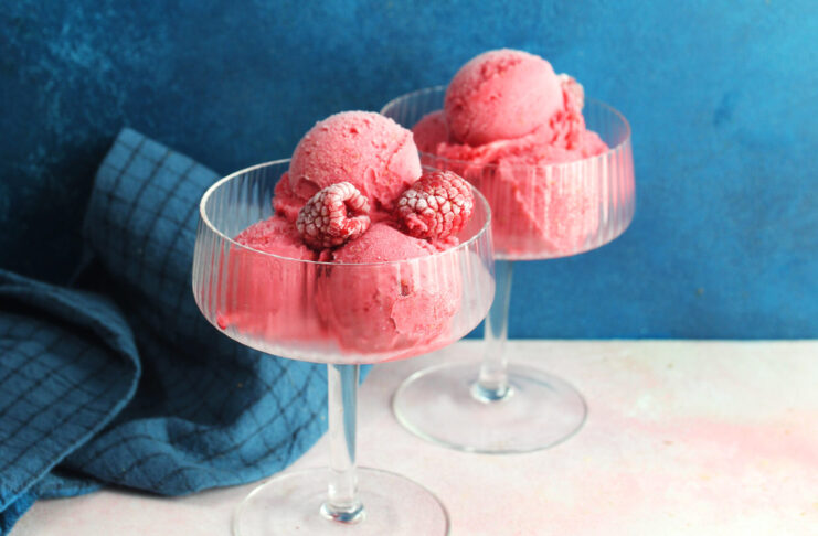 gelato_lamponi_3990_4288825;1_View Gelato crudo ai lamponi