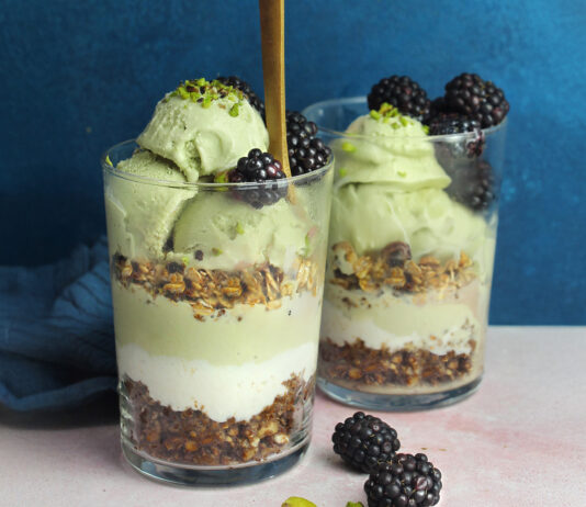 Gelato di pistacchio e yogurt greco al miele (senza gelatiera)
