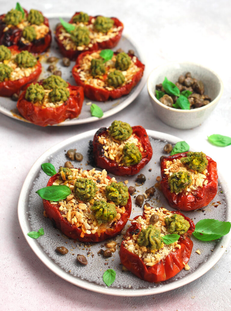 Pomodori arrosto con paté di mandorle e capperi